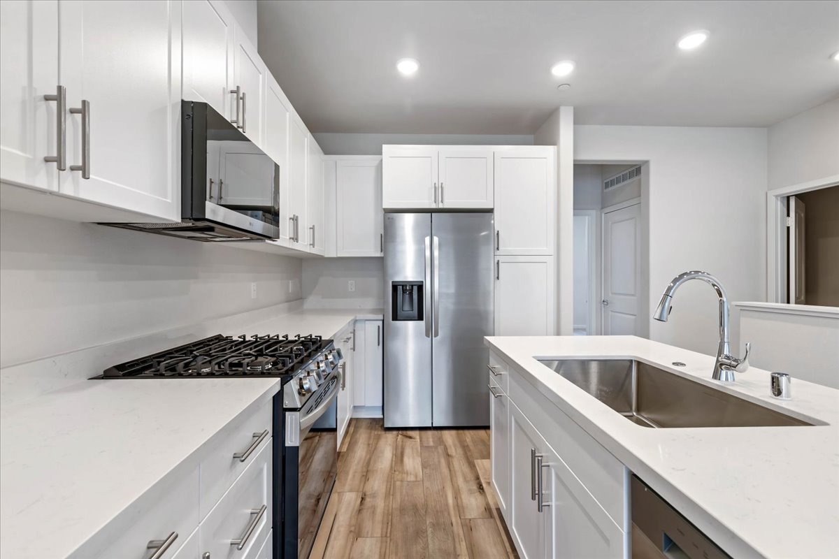 0043 9815 Crossbay Loop