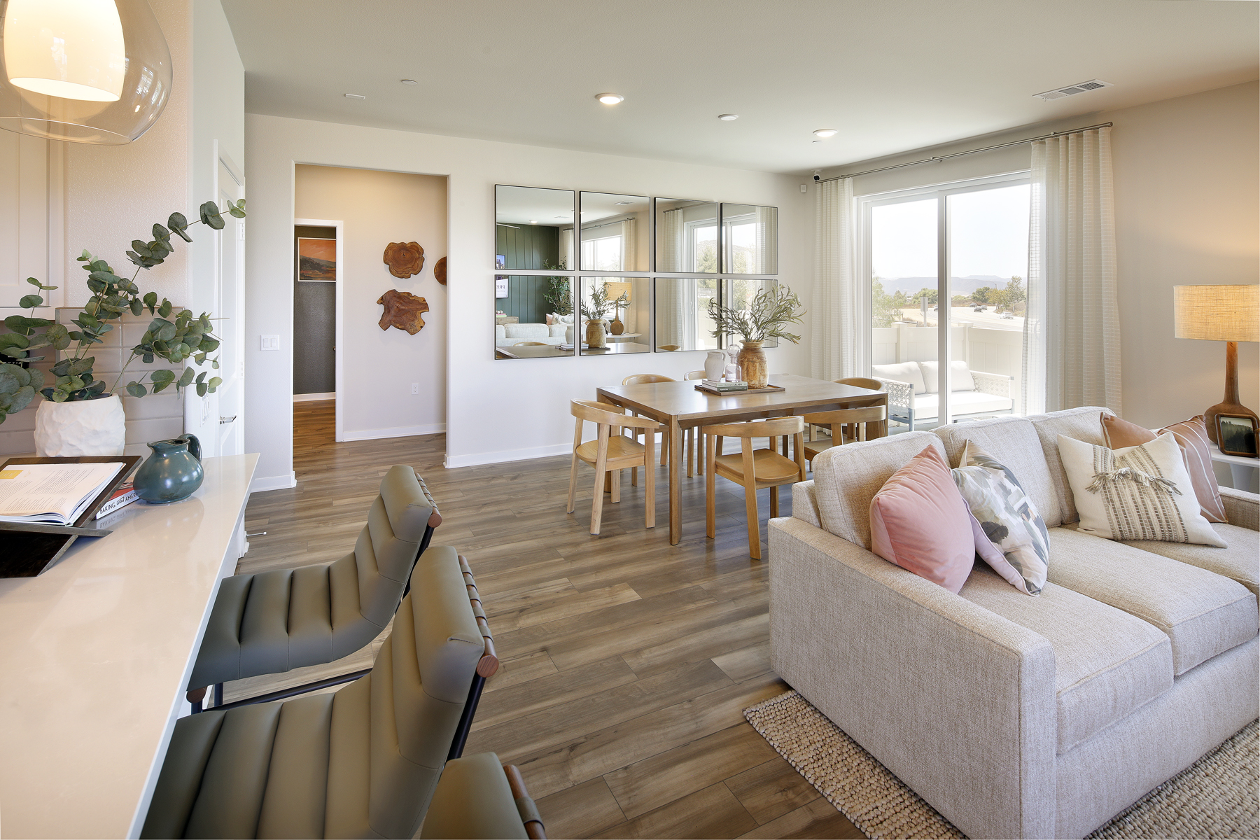 2405 36156 Jaden Avenue