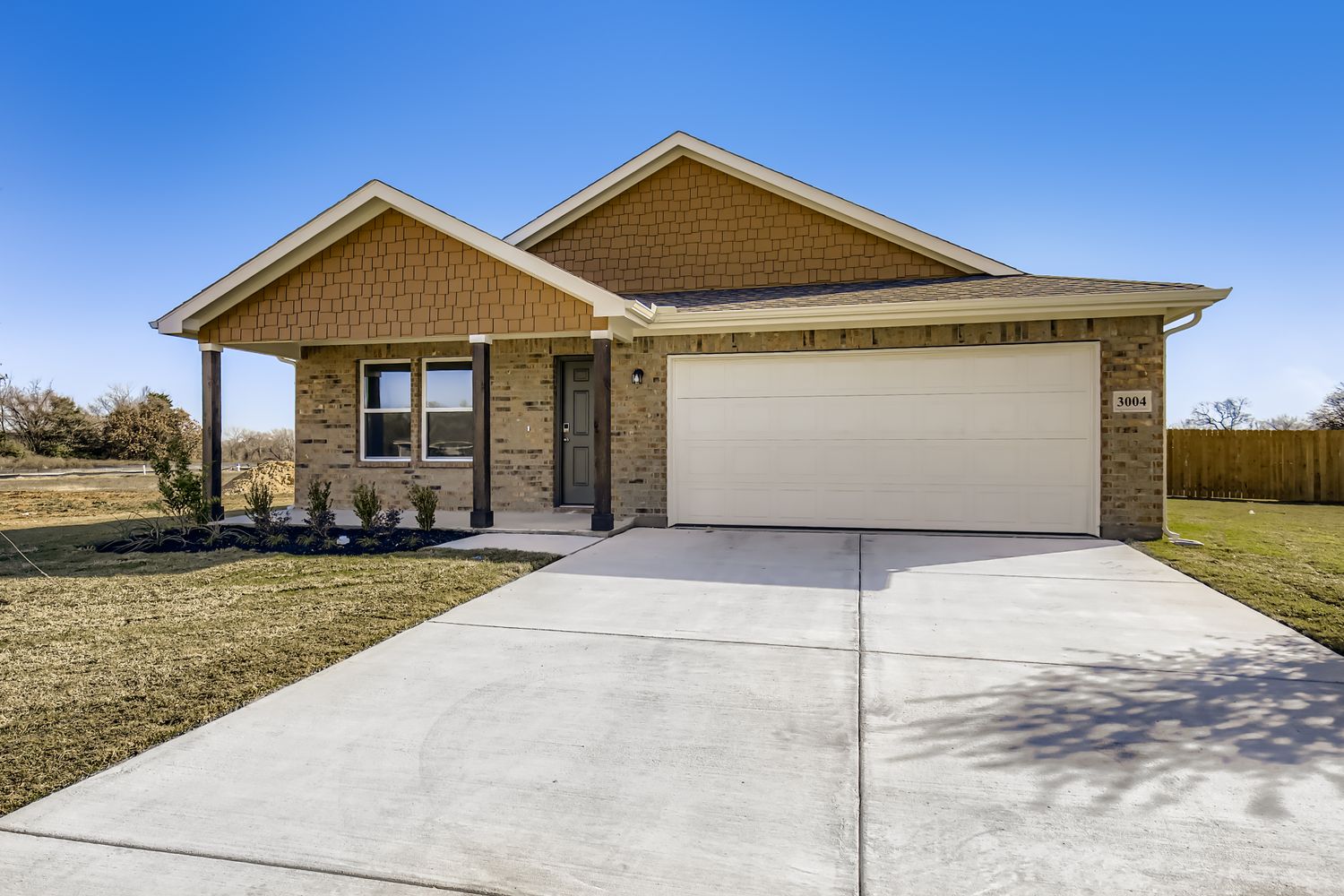 8770J06 3004 BLUE PINE PLACE